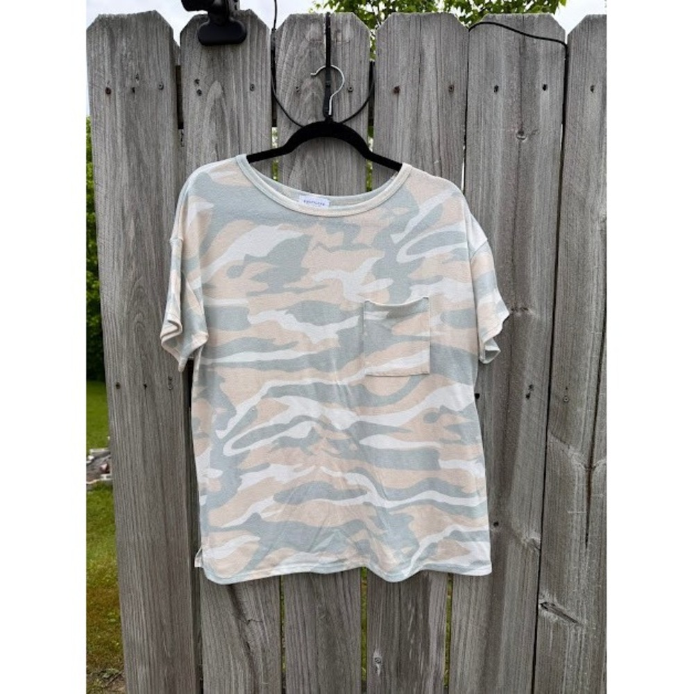 First Love by Lovelyn Pastel Camo Short Sleeve Pocket Tee Sage Peach Cream Large